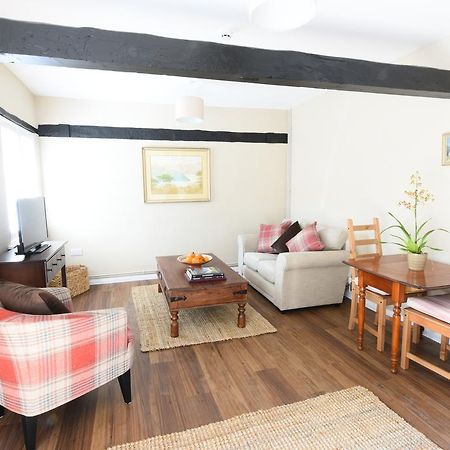 Woodstock Suites Charlton  Экстерьер фото