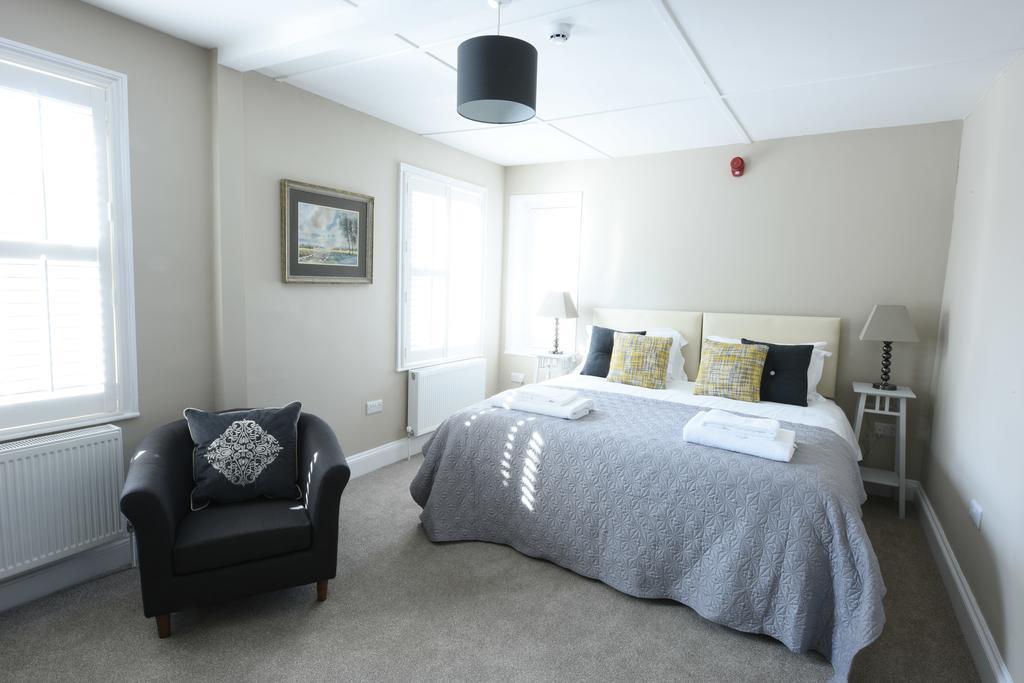 Woodstock Suites Charlton  Экстерьер фото