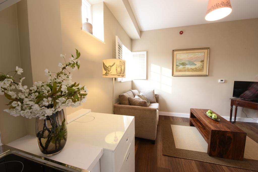 Woodstock Suites Charlton  Экстерьер фото