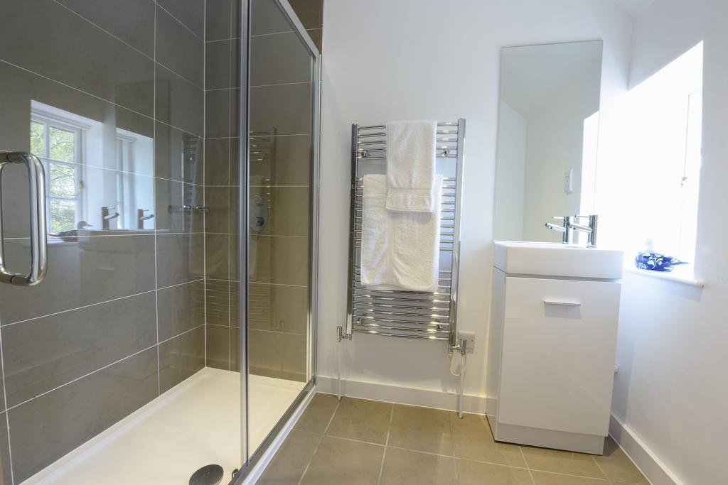 Woodstock Suites Charlton  Экстерьер фото