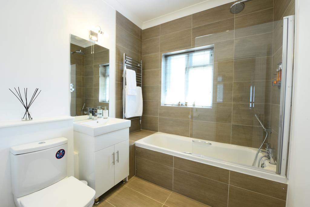 Woodstock Suites Charlton  Экстерьер фото